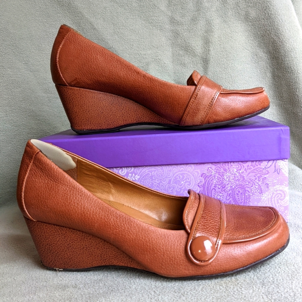 Michelle D wedges